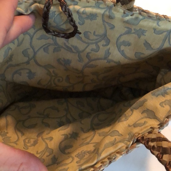 Women’s Straw Purse - Picture 4 of 10